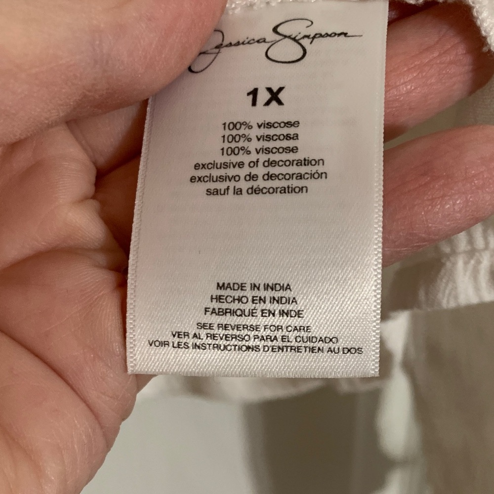 Jessica Simpson White Blouse with Colorful Embroidery - Picture 9 of 10